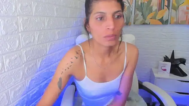 ImCrazzy online show from February 13, 2025, 4:39 pm