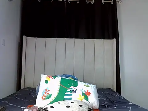 Snapshot of pretty_hearty chatting on November 27, 2025, 8:22 pm pretty hearty online show from November 27, 2025, 8:22 pm