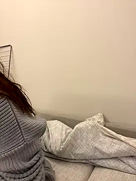 Snapshot of AnaWest chatting on November 11, 2025, 4:23 am AnaWest online show from November 11, 2025, 4:23 am