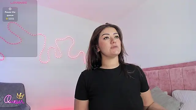 Snapshot of Sofiawilson_ chatting on April 23, 2026, 5:15 pm Sofiawilson online show from April 23, 2026, 5:15 pm
