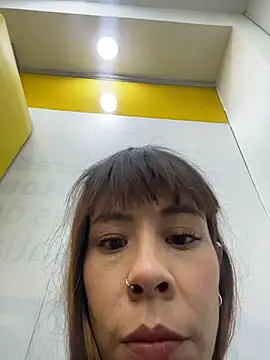 Snapshot of iriiina_veneno chatting on November 20, 2025, 10:42 pm iriiina veneno online show from November 20, 2025, 10:42 pm