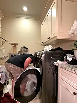 sluttydylan online show from December 3, 2025, 3:58 am