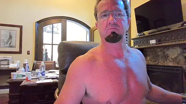 sluttydylan online show from March 30, 2026, 6:31 pm