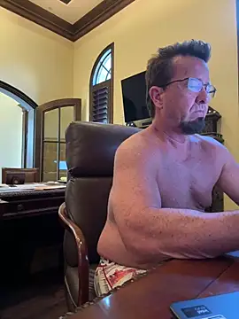 sluttydylan online show from April 16, 2026, 6:52 pm