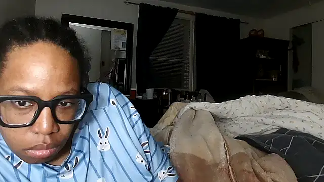 madamsensuale online show from February 16, 2026, 12:29 am