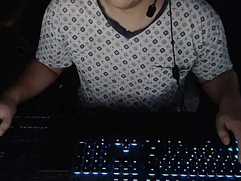 thealfawolf01 online show from March 1, 2026, 11:56 am