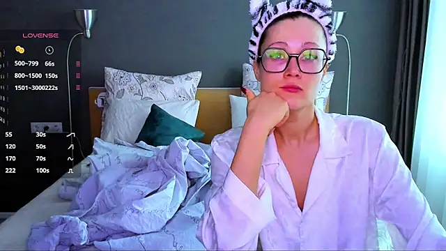 PannaDakota online show from February 4, 2025, 6:04 am