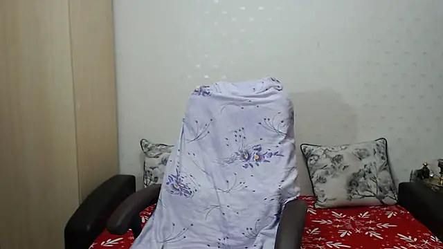 PrinceEagle online show from November 4, 2025, 7:40 am