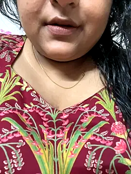 smile pretty online show from November 5, 2025, 6:41 pm