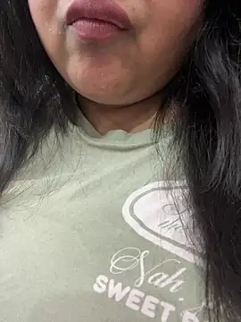 smile pretty online show from February 23, 2026, 3:42 pm