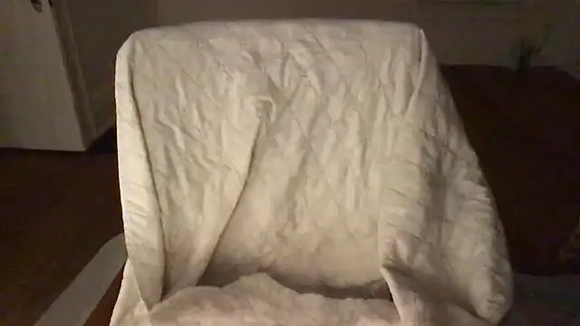 Snapshot of loveofbea chatting on February 12, 2026, 1:06 pm loveofbea online show from February 12, 2026, 1:06 pm