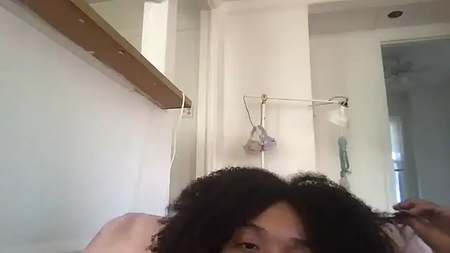 Snapshot of loveofbea chatting on February 27, 2026, 11:38 pm loveofbea online show from February 27, 2026, 11:38 pm