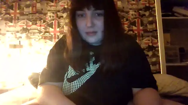 Lynylou online show from September 10, 2025, 7:47 pm