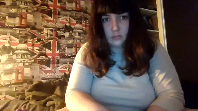 Lynylou online show from September 18, 2025, 9:44 am