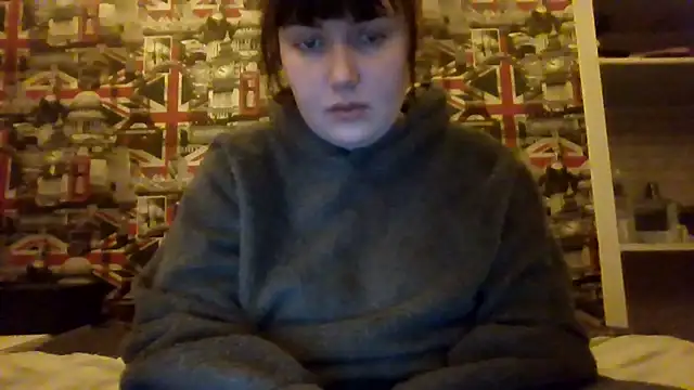 Lynylou online show from January 15, 2026, 3:27 pm