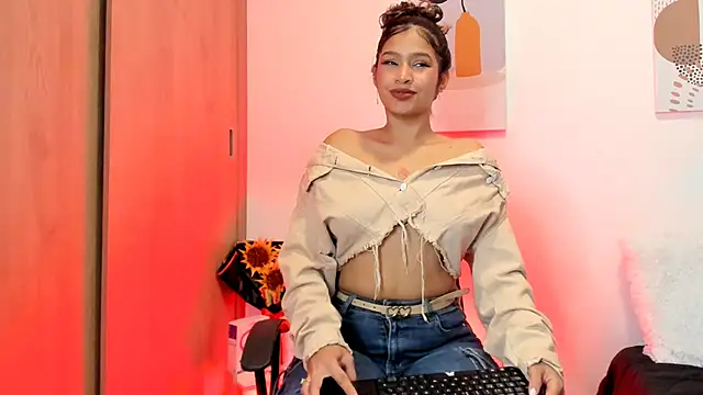 SeleneClark online show from February 25, 2025, 8:19 pm