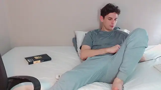 Elio555 online show from January 2, 2025, 10:01 pm