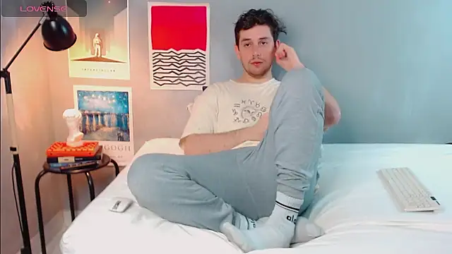 Elio555 online show from January 9, 2026, 10:44 pm