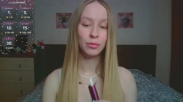 Snapshot of Lily__Devil chatting on January 17, 2026, 5:38 pm Lily Devil online show from January 17, 2026, 5:38 pm