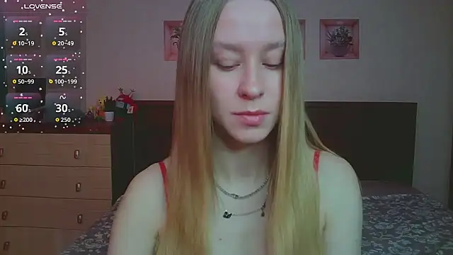 Snapshot of Lily__Devil chatting on February 4, 2026, 6:41 am Lily Devil online show from February 4, 2026, 6:41 am