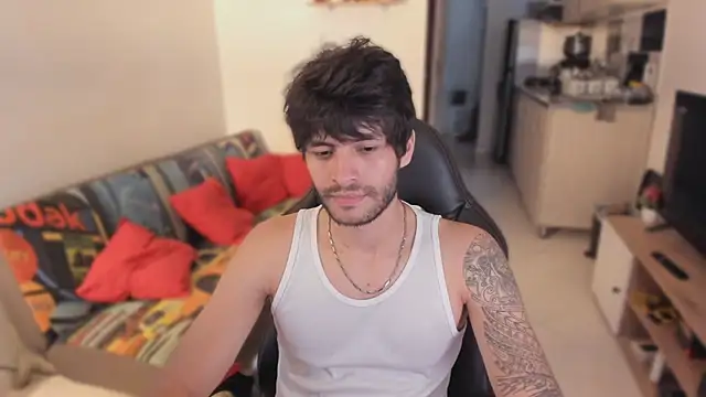 justin stark7 online show from October 28, 2025, 9:06 pm