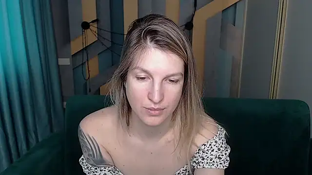 Snapshot of EmilyWalkeri chatting on February 26, 2026, 7:51 am EmilyWalkeri online show from February 26, 2026, 7:51 am