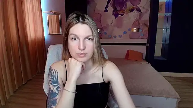 EmilyWalkeri online show from May 31, 2026, 6:21 am