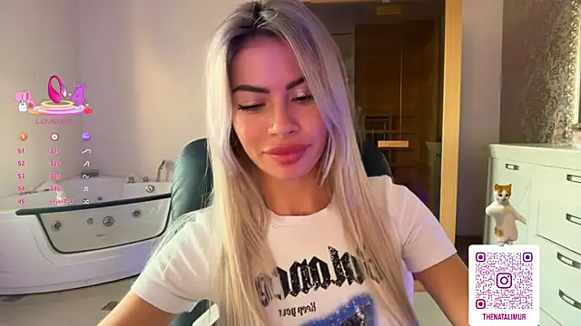 Snapshot of Natalimuur chatting on October 14, 2025, 1:34 pm Natalimuur online show from October 14, 2025, 1:34 pm