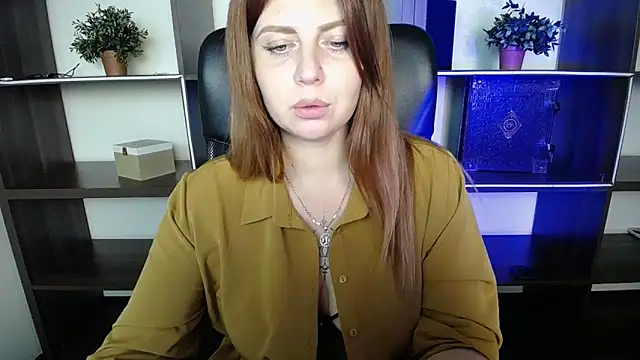 Snapshot of Lizzy_Love chatting on March 14, 2025, 11:53 pm Lizzy Love online show from March 14, 2025, 11:53 pm