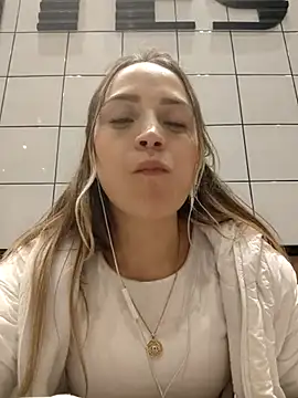 cindy love2 online show from March 6, 2025, 9:42 pm