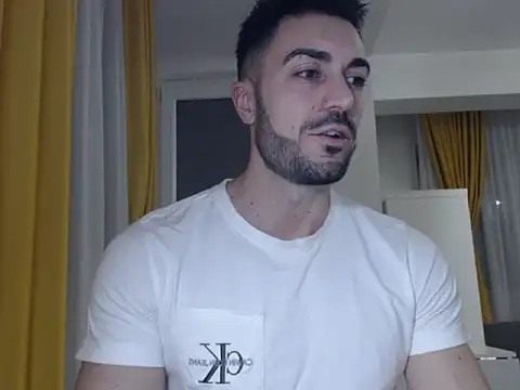 Snapshot of GoldenMark chatting on January 26, 2025, 5:23 pm GoldenMark online show from January 26, 2025, 5:23 pm