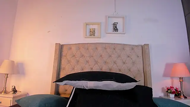 Snapshot of allisson_m chatting on November 27, 2025, 12:07 pm allisson m online show from November 27, 2025, 12:07 pm