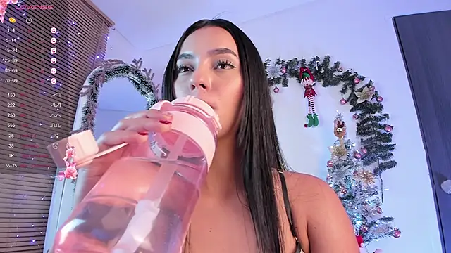 Snapshot of eyleen_lee_ chatting on December 22, 2024, 3:11 am eyleen lee  online show from December 22, 2024, 3:11 am
