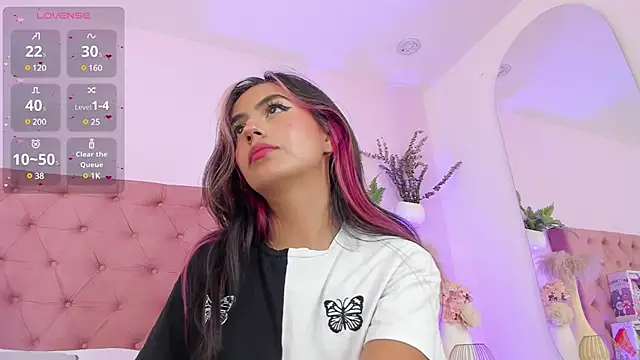 Snapshot of emily_bank chatting on March 18, 2025, 8:26 pm emily bank online show from March 18, 2025, 8:26 pm