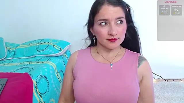 Emelyross  online show from March 26, 2026, 1:06 pm