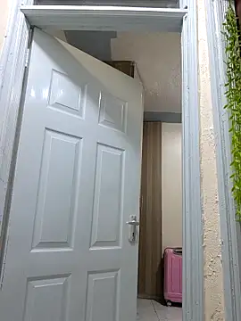 Snapshot of C-yoyo chatting on February 14, 2025, 12:30 am C-yoyo online show from February 14, 2025, 12:30 am