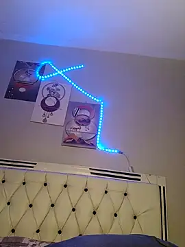 Snapshot of C-yoyo chatting on November 17, 2025, 11:10 pm C-yoyo online show from November 17, 2025, 11:10 pm