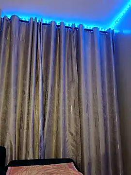 C-yoyo online show from April 12, 2026, 9:42 pm