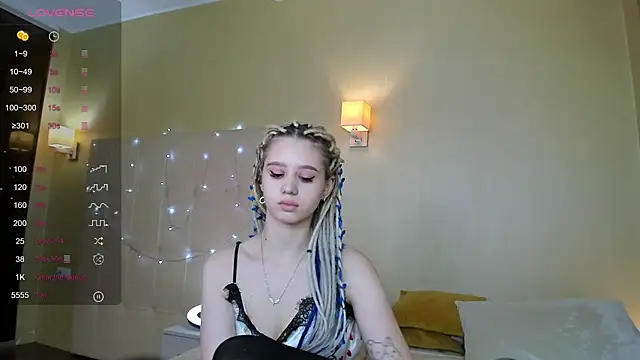 Valerie Woods online show from December 17, 2024, 9:17 am