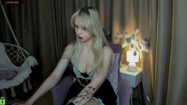 Valerie Woods online show from March 27, 2026, 1:11 am