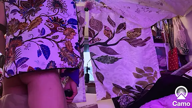 Snapshot of gurlnips chatting on February 12, 2025, 1:30 am gurlnips online show from February 12, 2025, 1:30 am