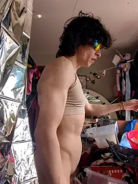 Snapshot of gurlnips chatting on March 5, 2025, 8:21 pm gurlnips online show from March 5, 2025, 8:21 pm