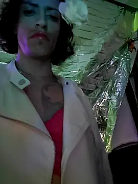 Snapshot of gurlnips chatting on March 21, 2025, 8:28 am gurlnips online show from March 21, 2025, 8:28 am