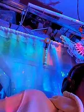 Snapshot of gurlnips chatting on October 11, 2025, 3:28 am gurlnips online show from October 11, 2025, 3:28 am