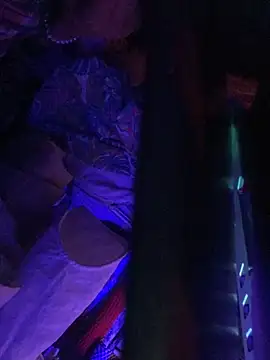 Snapshot of gurlnips chatting on November 22, 2025, 5:06 am gurlnips online show from November 22, 2025, 5:06 am