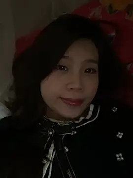 Snapshot of Bae1103 chatting on December 16, 2024, 2:27 pm Bae1103 online show from December 16, 2024, 2:27 pm