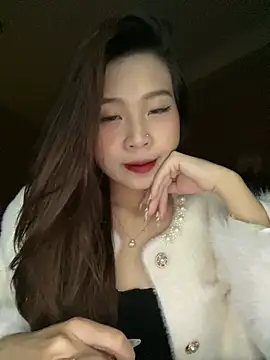 Snapshot of Bae1103 chatting on February 4, 2025, 5:55 pm Bae1103 online show from February 4, 2025, 5:55 pm