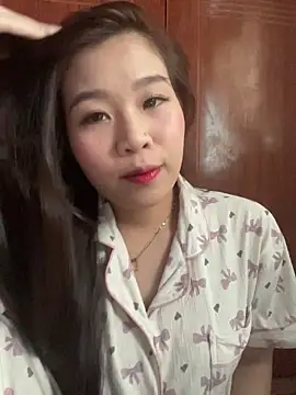 Bae1103 online show from February 15, 2026, 7:51 am