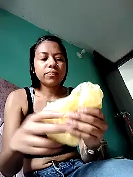 Snapshot of Tiphanydirty3 chatting on February 4, 2025, 5:34 pm Tiphanydirty3 online show from February 4, 2025, 5:34 pm