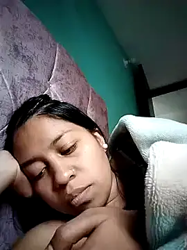 Snapshot of Tiphanydirty3 chatting on February 4, 2025, 10:13 pm Tiphanydirty3 online show from February 4, 2025, 10:13 pm